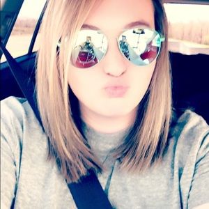 Meet your Posher, Bailey